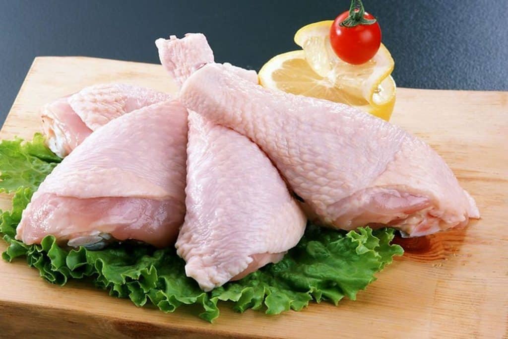 Symptoms of chicken meat spoilage